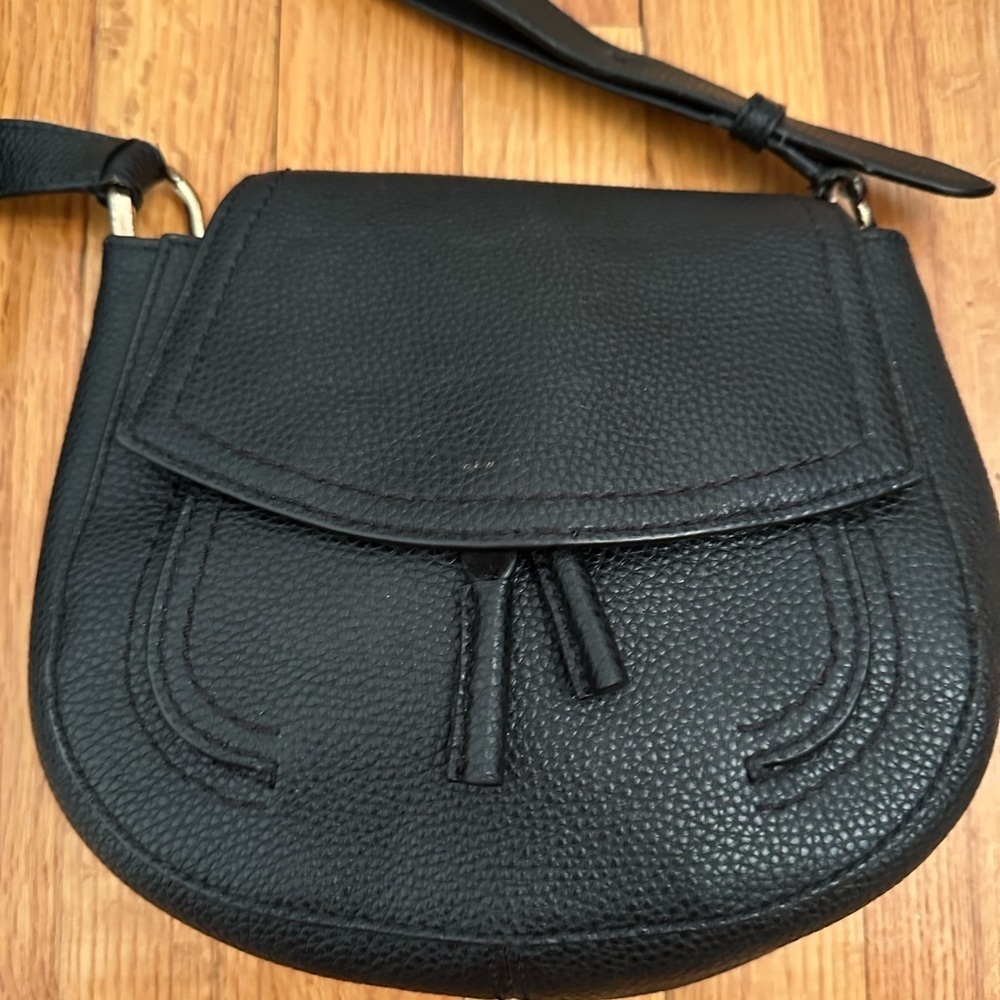 MARC JACOBS
Textured Leather Crossbody Saddle Bag - Picture 3 of 11